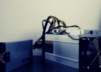 Bitcoinová ASIC těžařská zařízení klesají na několikaletá minima