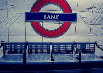 Bývalý poradce Bank of England: Centrální banky by neměly prosazovat CBDC